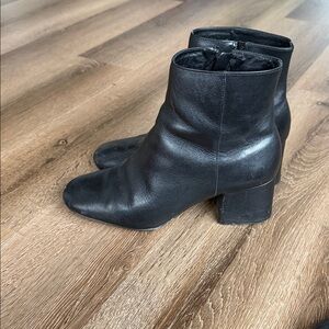 Black Leather Ankle Boots Minelli Paris